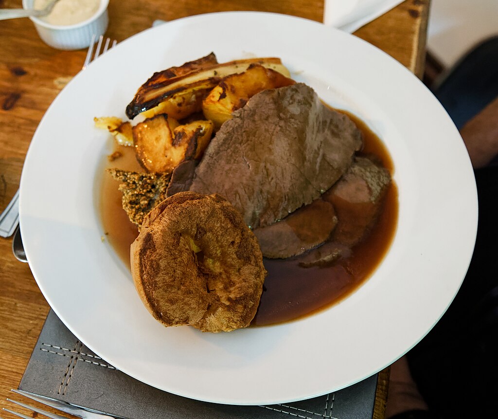 Sunday_Roast_Beef_Dinner